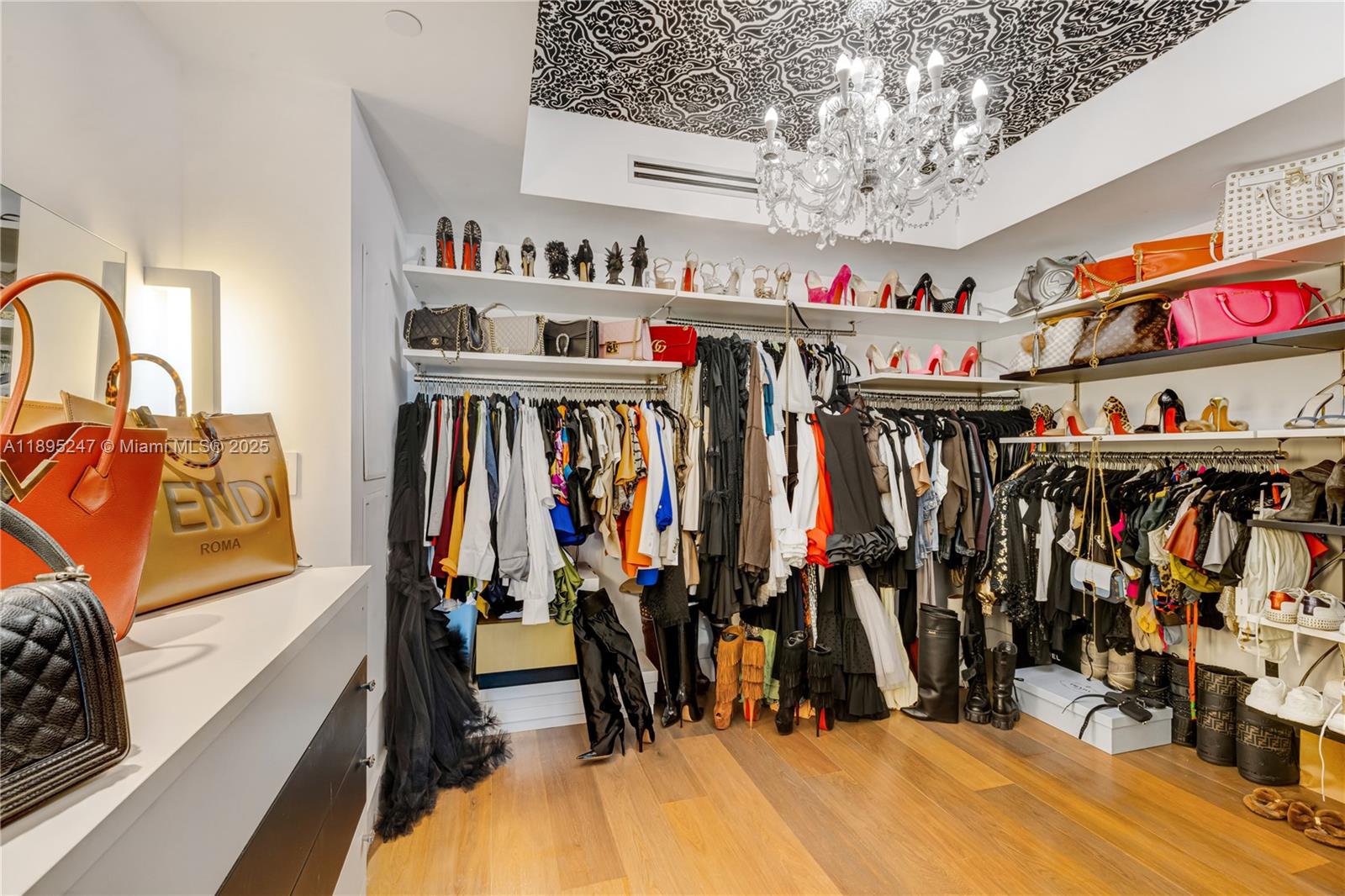 THE PENINSULA II CONDO - Residential