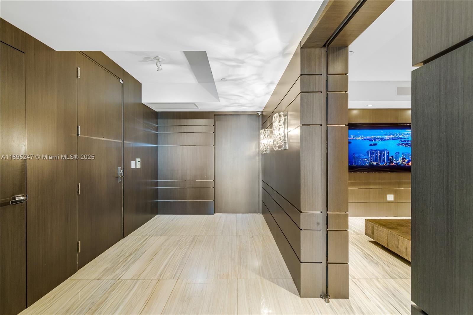 THE PENINSULA II CONDO - Residential