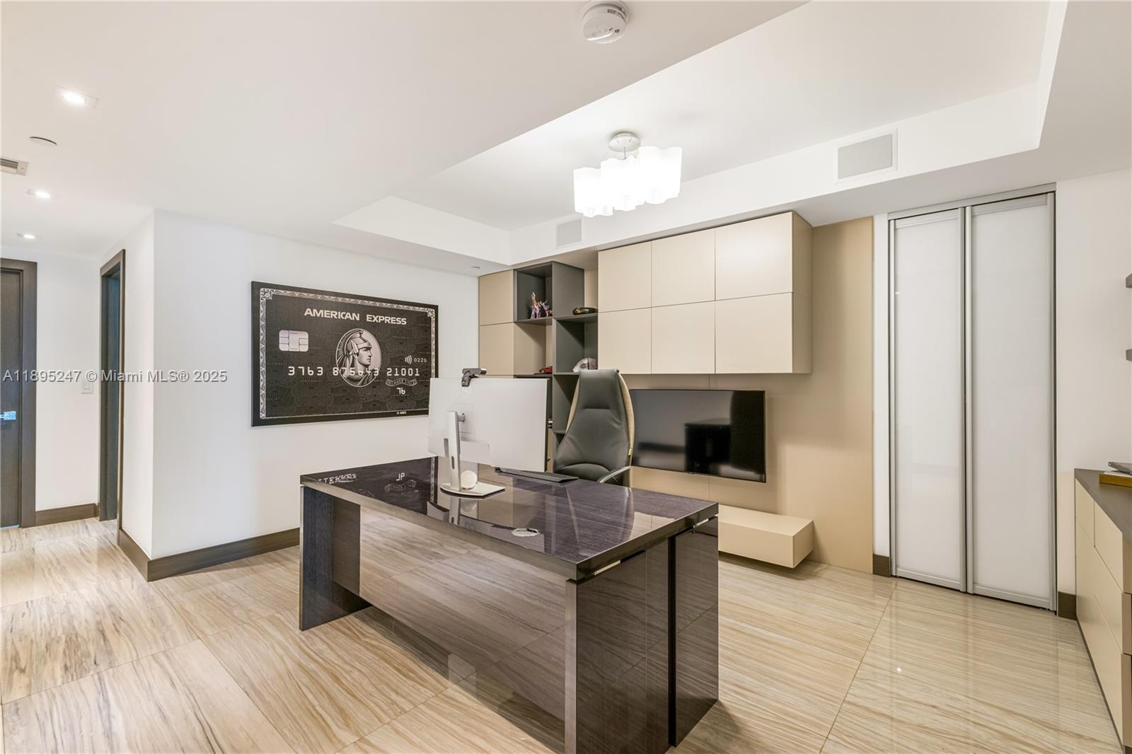 THE PENINSULA II CONDO - Residential