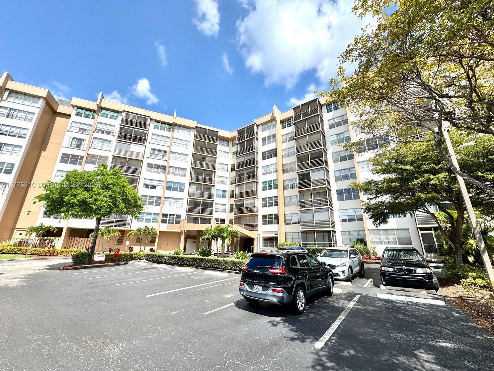 1000 Saint Charles Pl 503