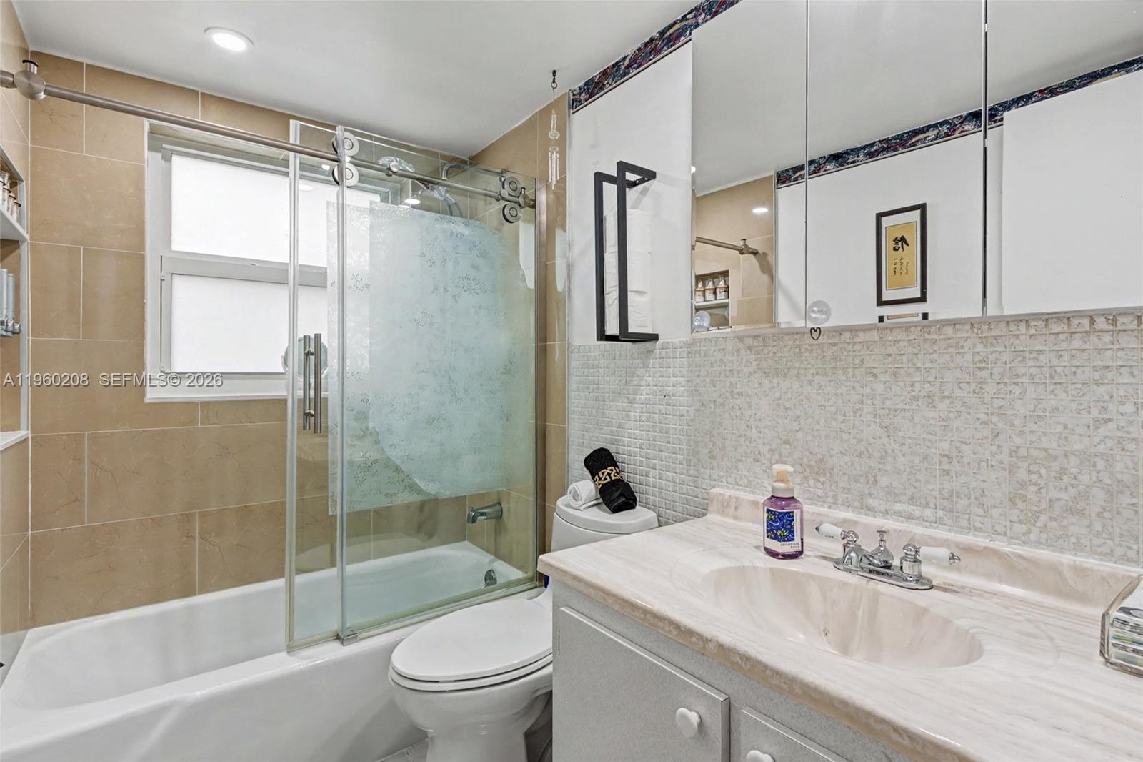 HILLCREST COUNTRY CLUB AP - Residential