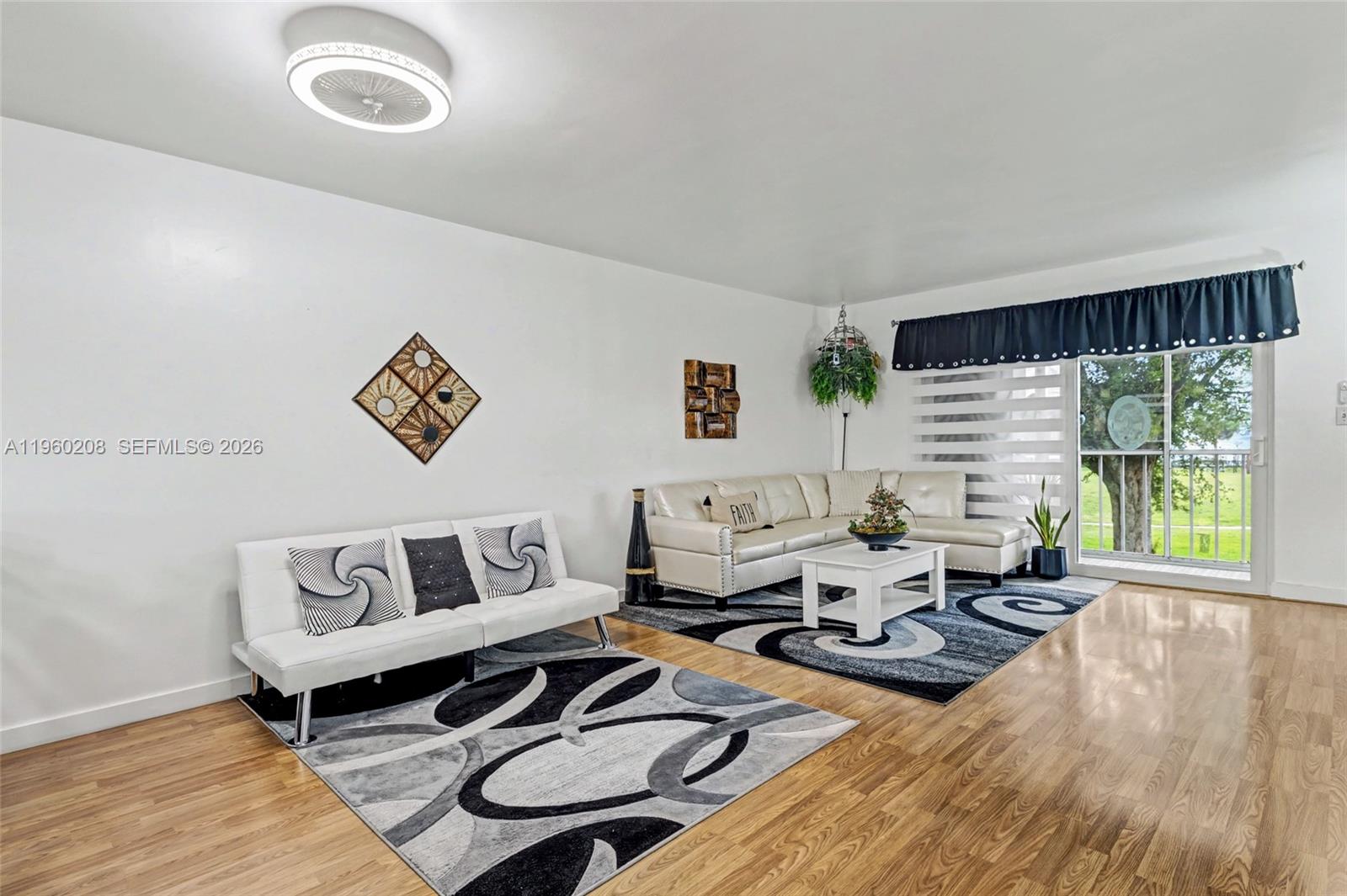 HILLCREST COUNTRY CLUB AP - Residential