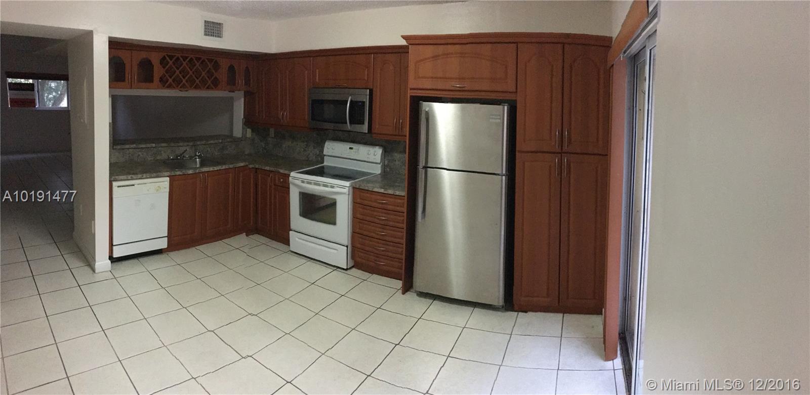 Vacant -Spacious 2/1.5 in beautiful Kendall Lakes community. Turnkey unit with washer,dryer. Freshly painted. Easy approval.