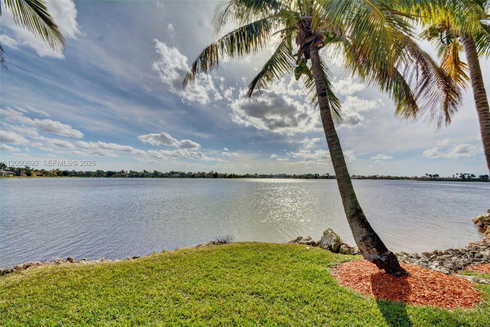 SUNSET LAKES - Residential