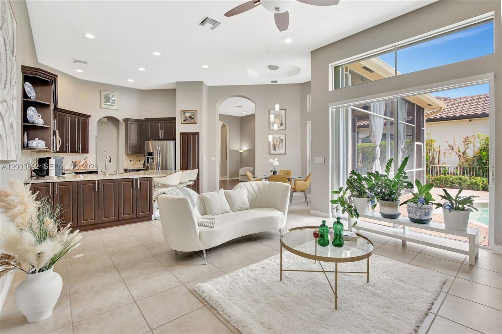 SUNSET LAKES - Residential