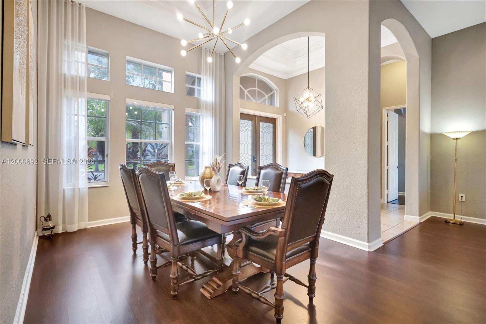 SUNSET LAKES - Residential