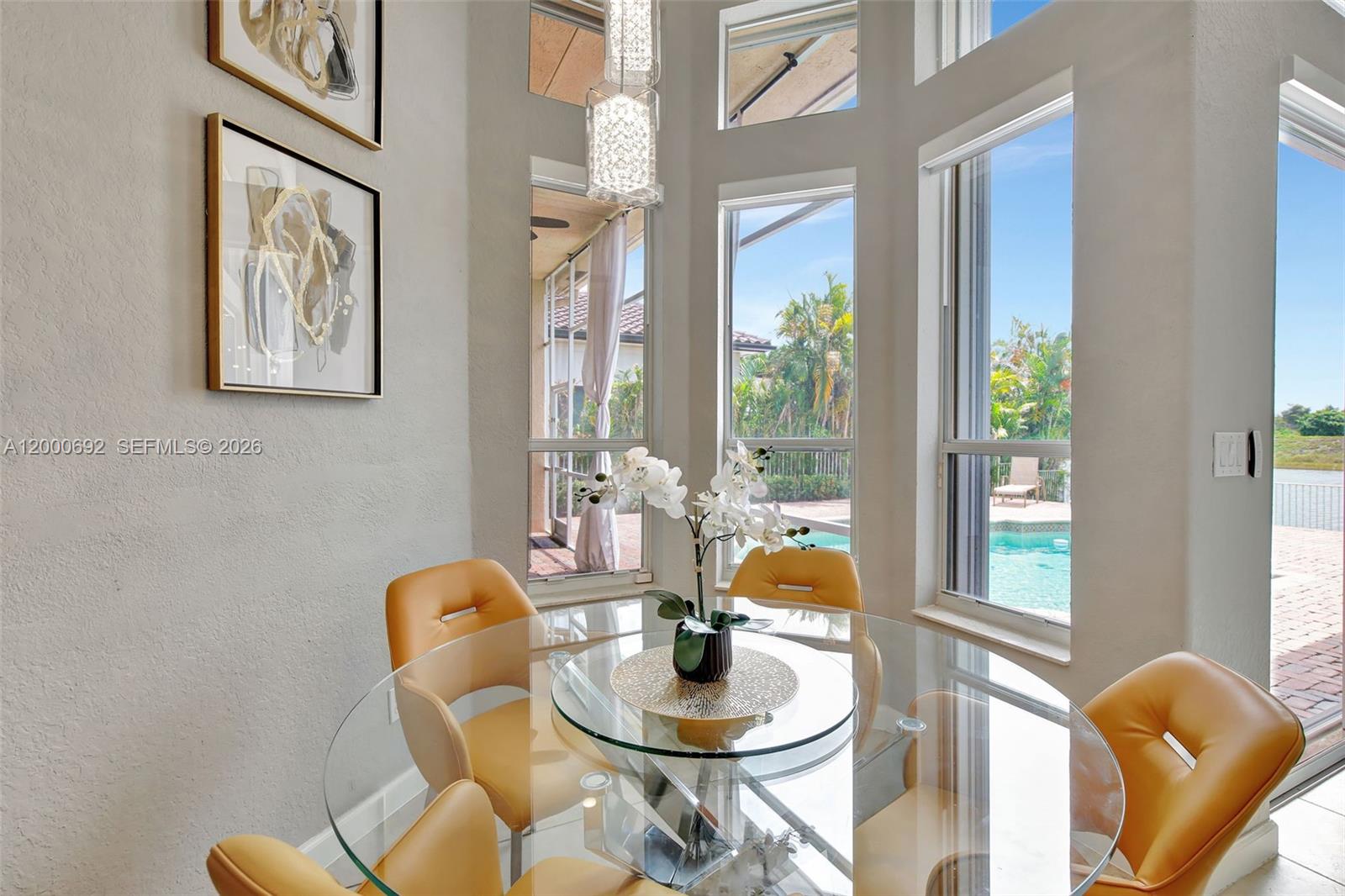 SUNSET LAKES - Residential
