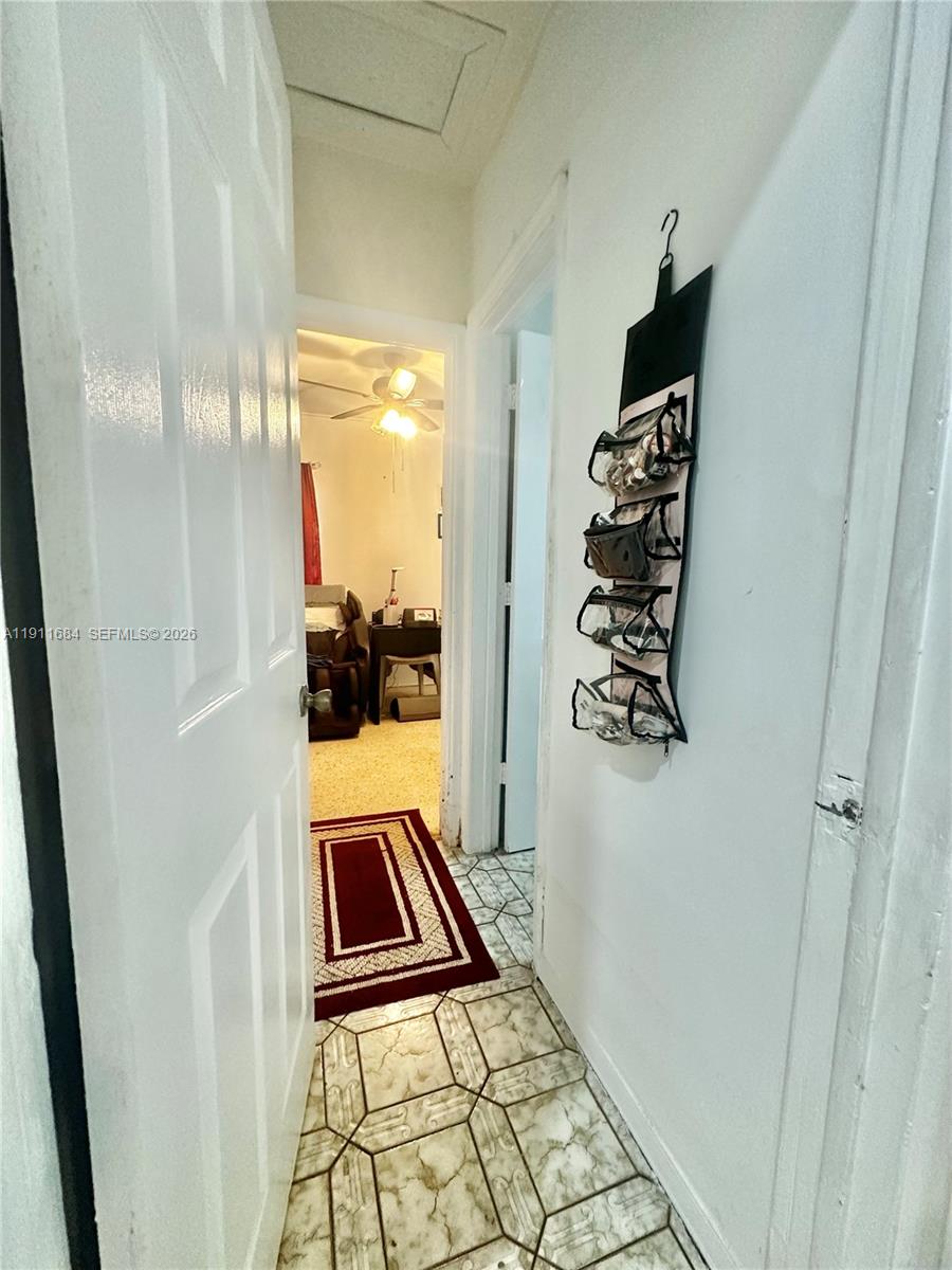 HOLLYWOOD PLACE - Residential Income