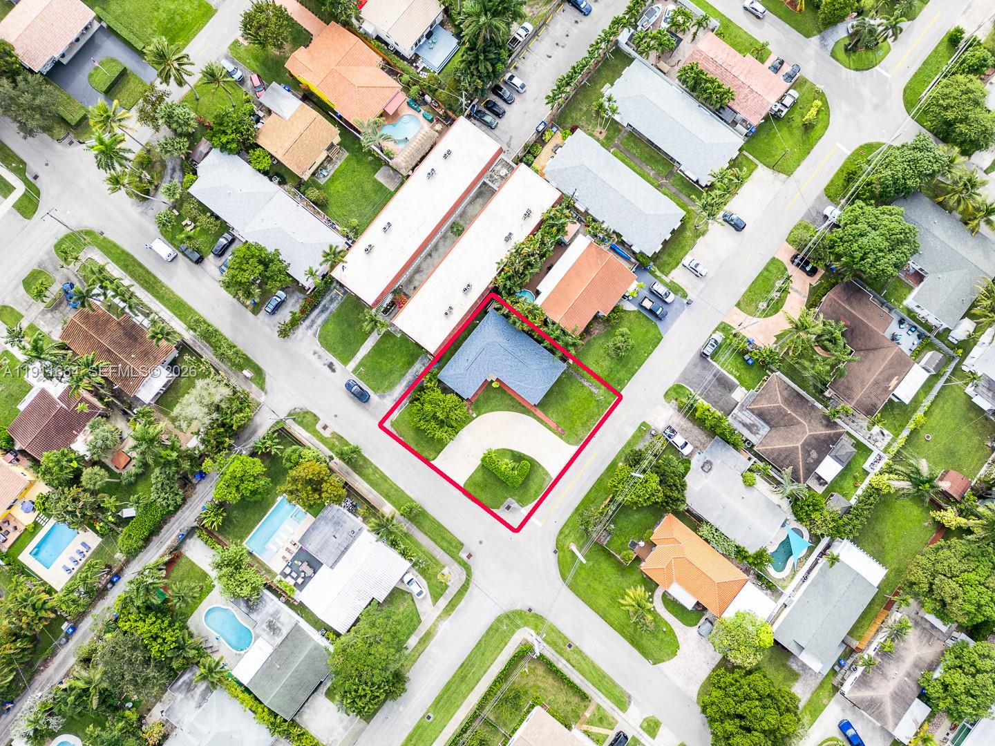 HOLLYWOOD PLACE - Residential Income