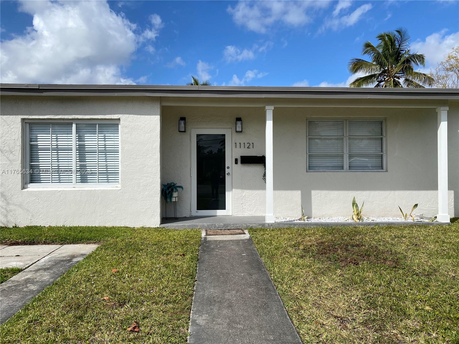 Rental Property at 11121 Sw 46th St, Miami, Broward County, Florida - Bedrooms: 3 
Bathrooms: 1  - $3,600 MO.