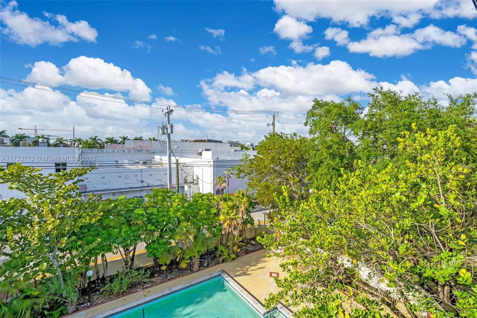 Coral Gables, Florida 33146, United States, 1 Bedroom Bedrooms, ,1 BathroomBathrooms,Residential,Pending,12709