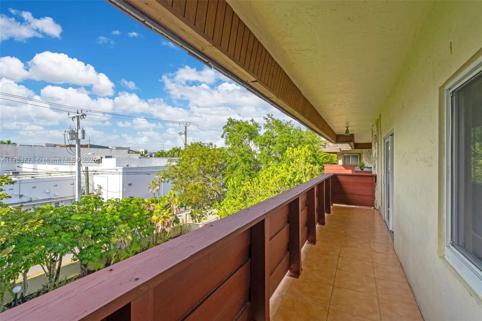 Coral Gables, Florida 33146, United States, 1 Bedroom Bedrooms, ,1 BathroomBathrooms,Residential,Pending,12709