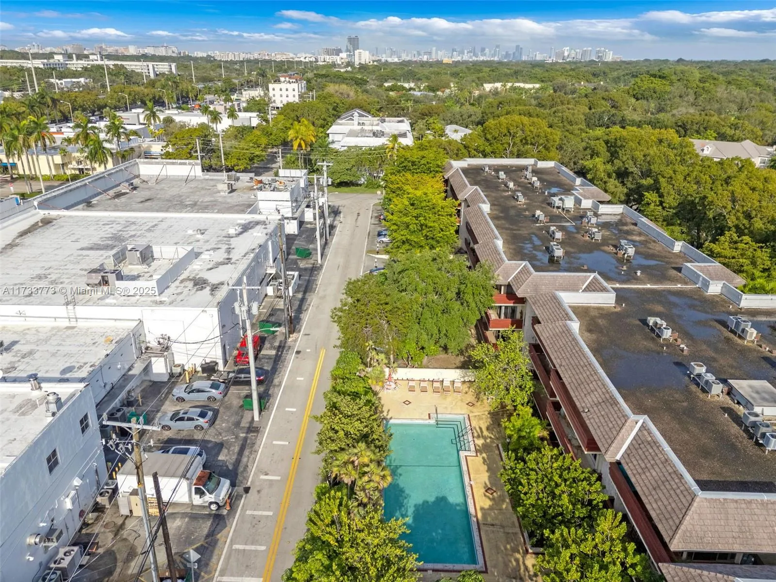 Coral Gables, Florida 33146, United States, 1 Bedroom Bedrooms, ,1 BathroomBathrooms,Residential,Pending,12709