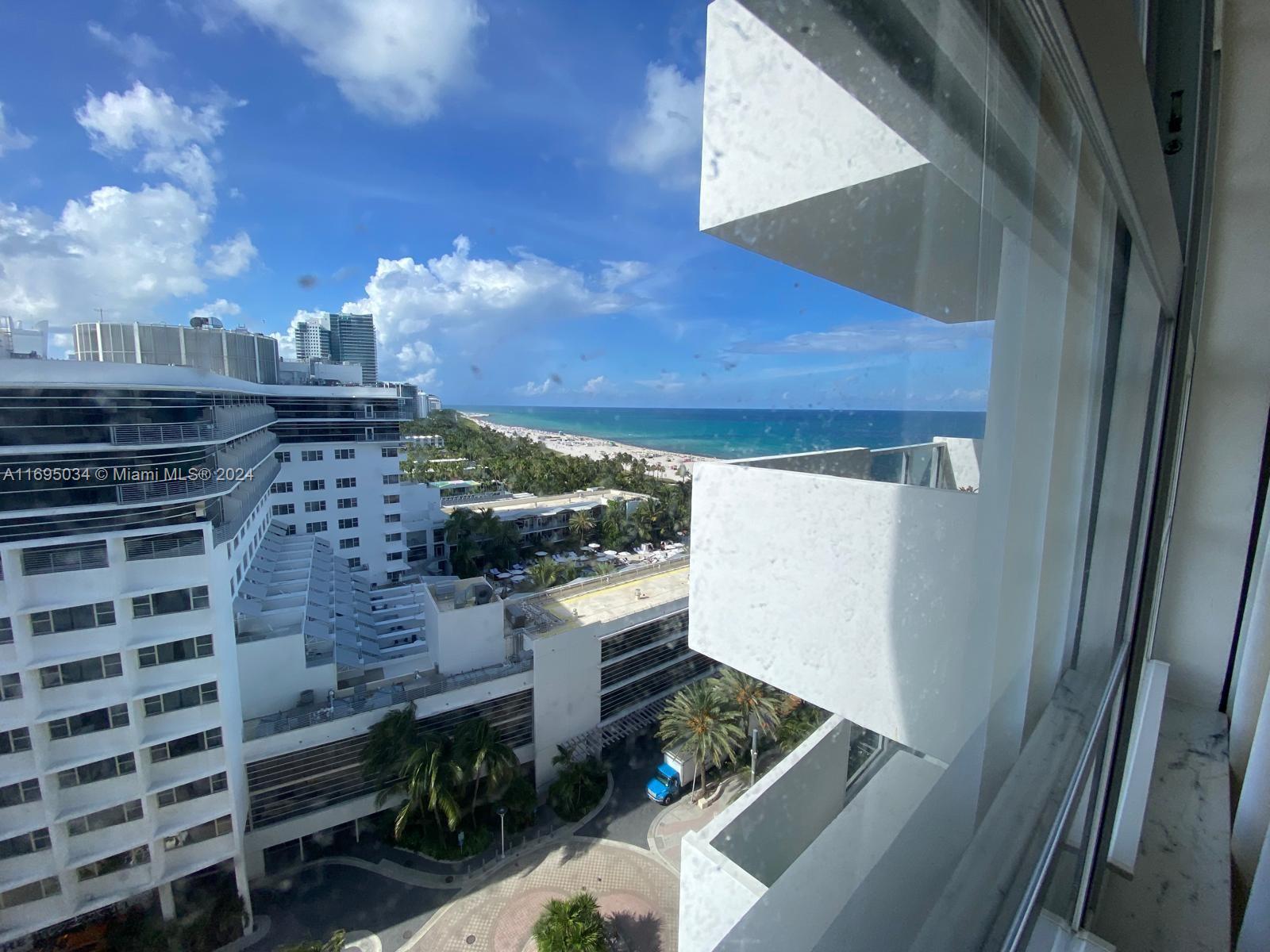 THE DECOPLAGE CONDO - Residential