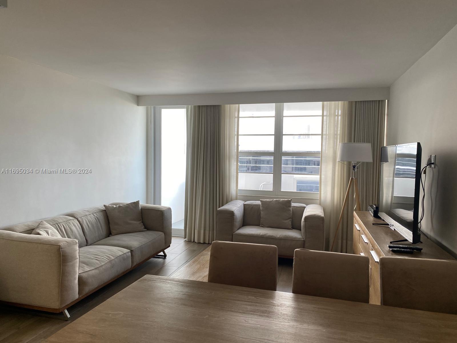 Property for Sale at 100 Lincoln Rd 1429, Miami Beach, Miami-Dade County, Florida - Bedrooms: 2 
Bathrooms: 2  - $1,100,000