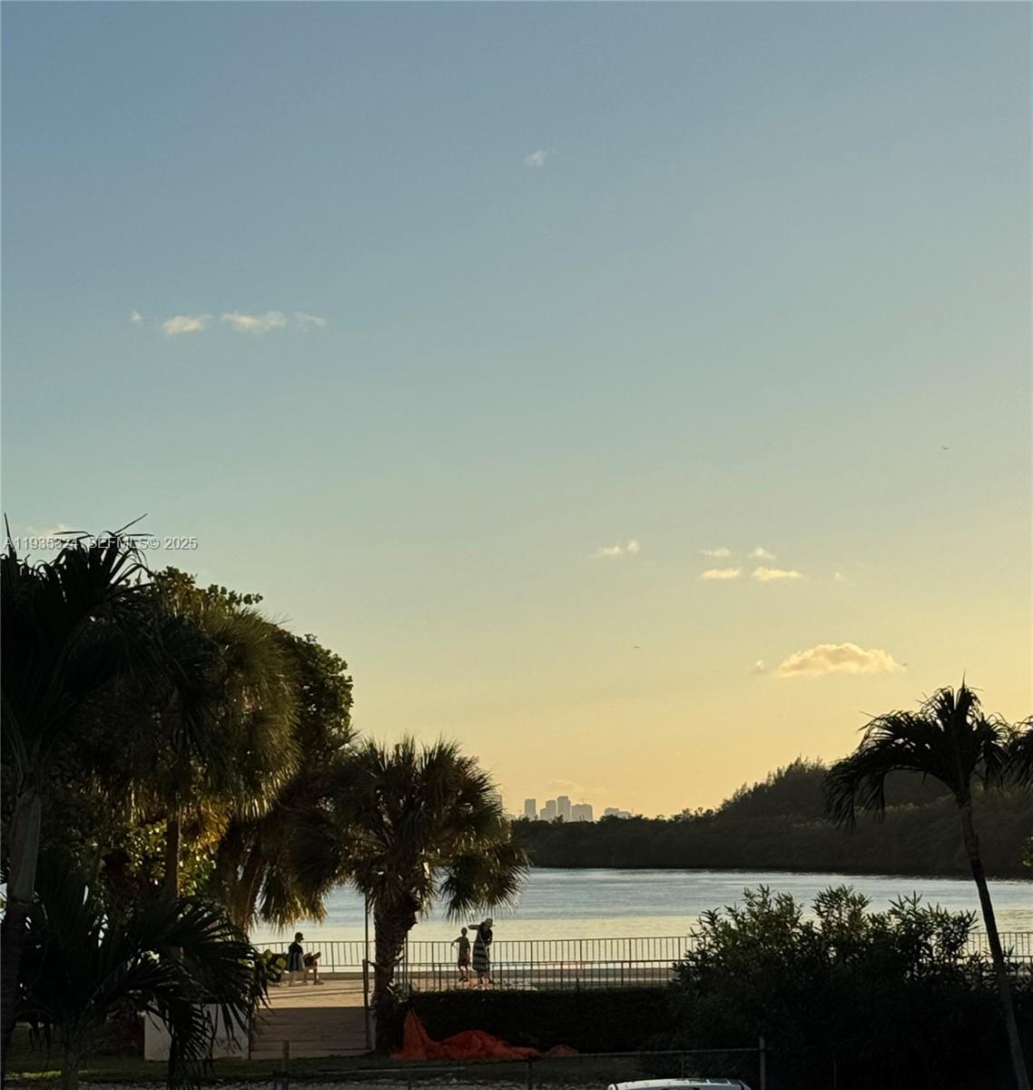 ARLEN HOUSE CONDO - Residential