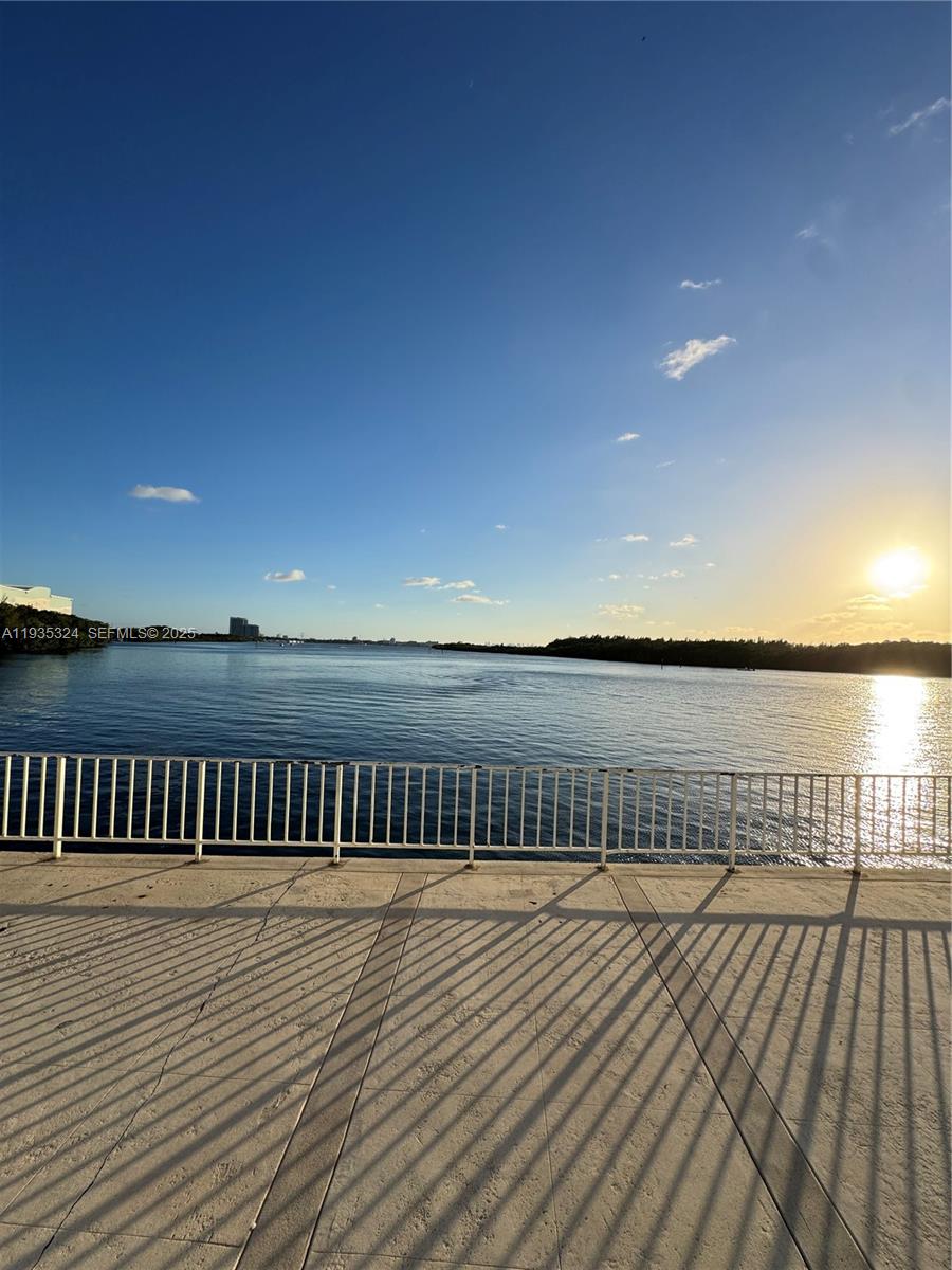 ARLEN HOUSE CONDO - Residential