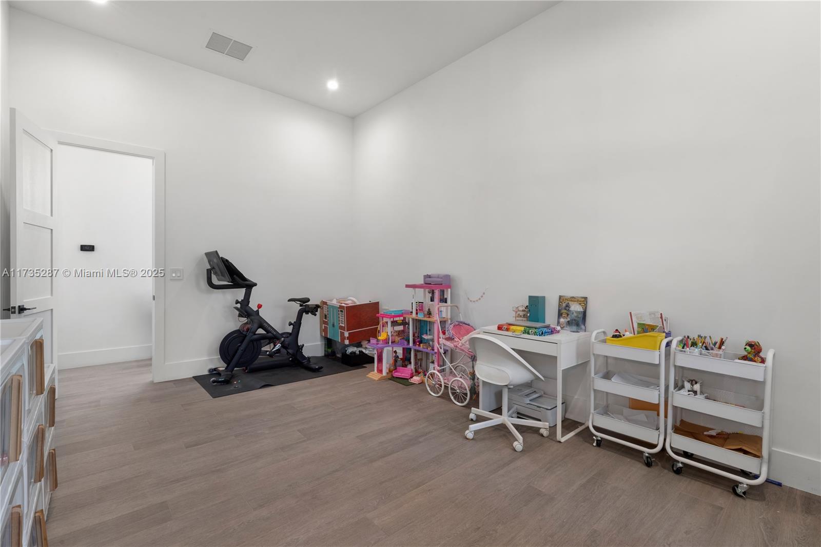 HAWLEY HEIGHTS - Residential