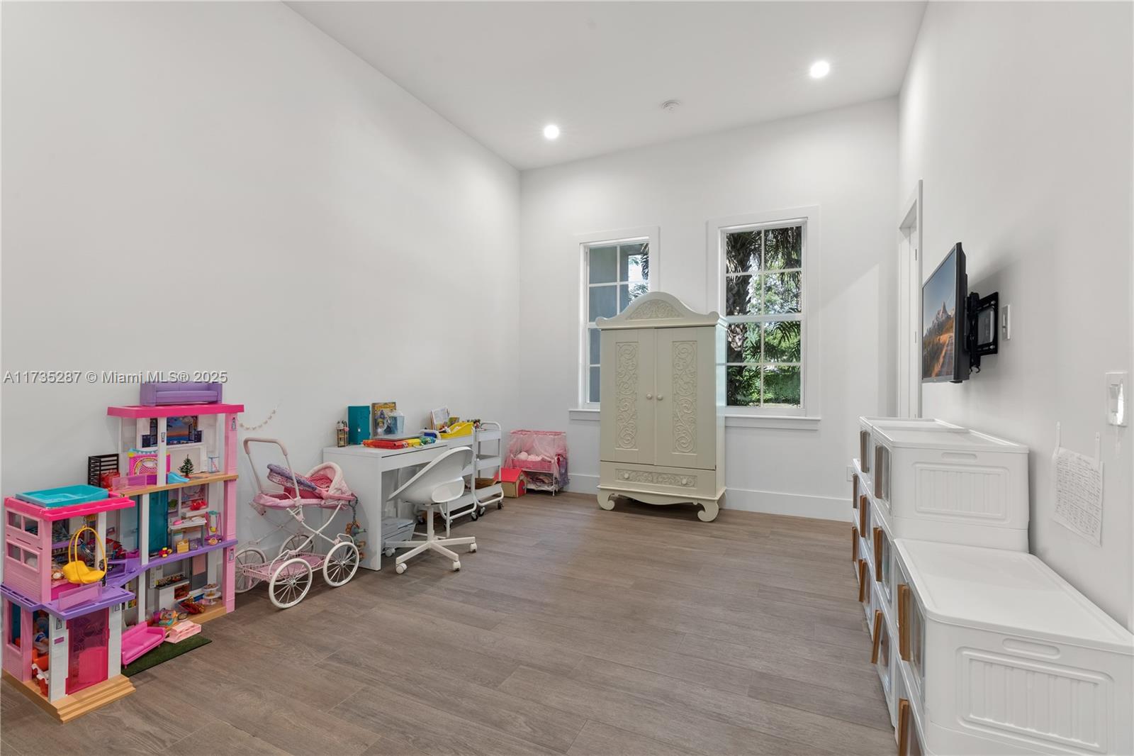 HAWLEY HEIGHTS - Residential