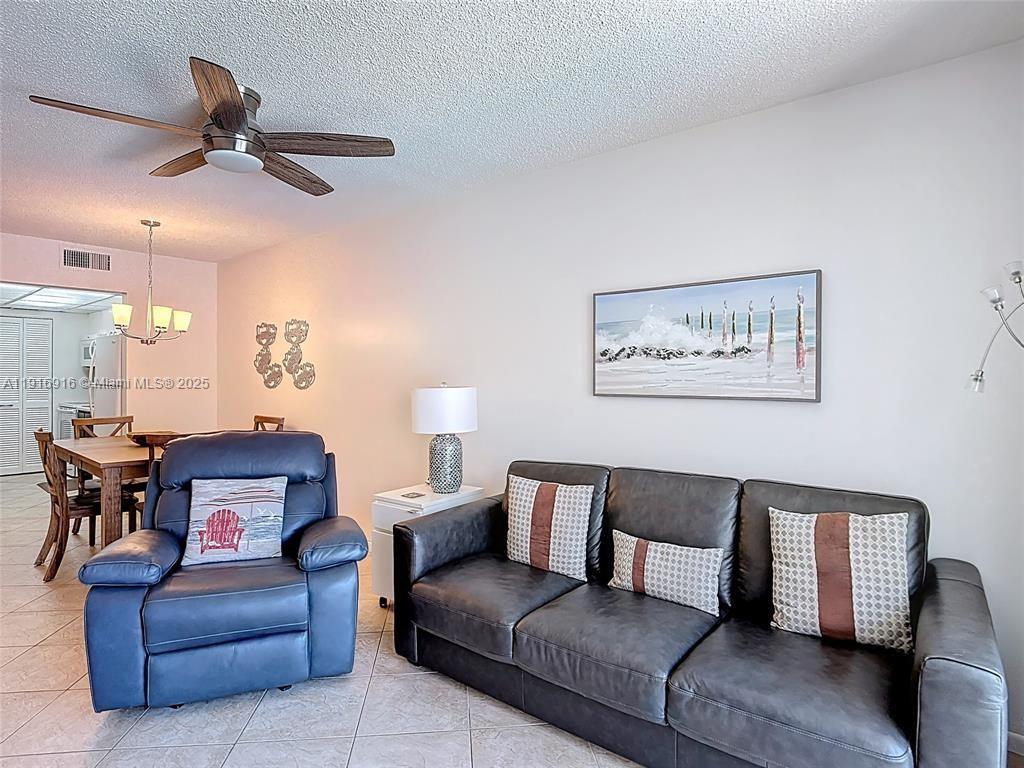 LE CARTIER CONDO - Residential