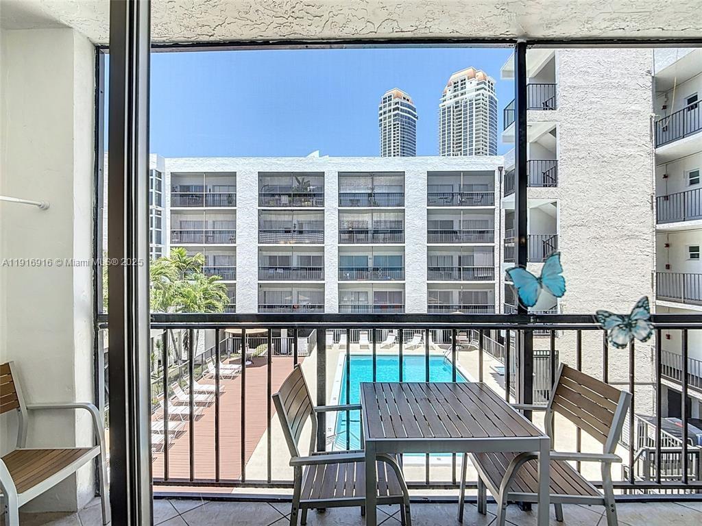 LE CARTIER CONDO - Residential