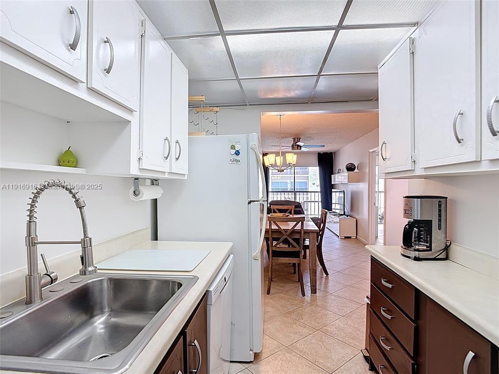 LE CARTIER CONDO - Residential