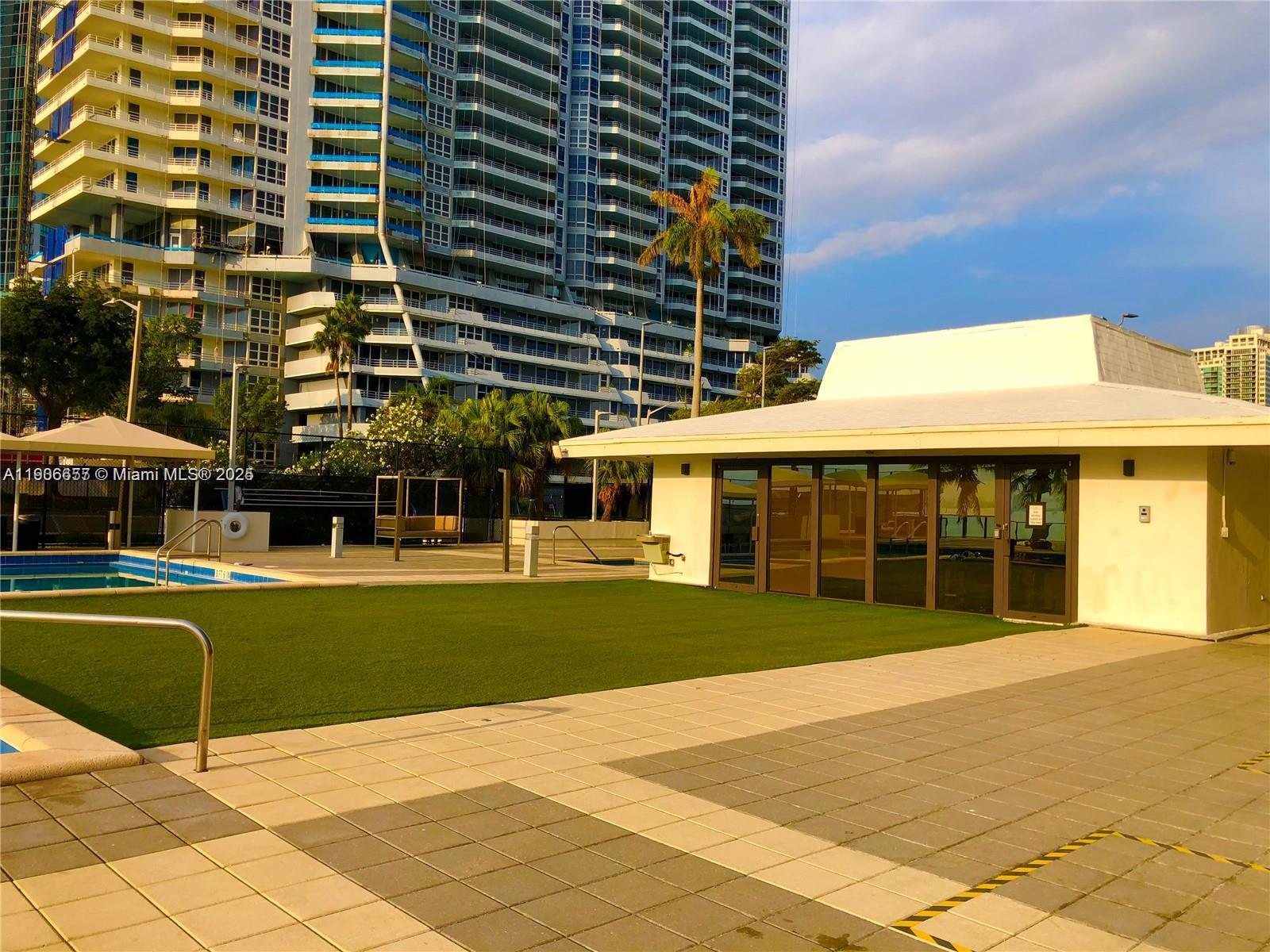 CHARTER CLUB CONDO - Residential Lease