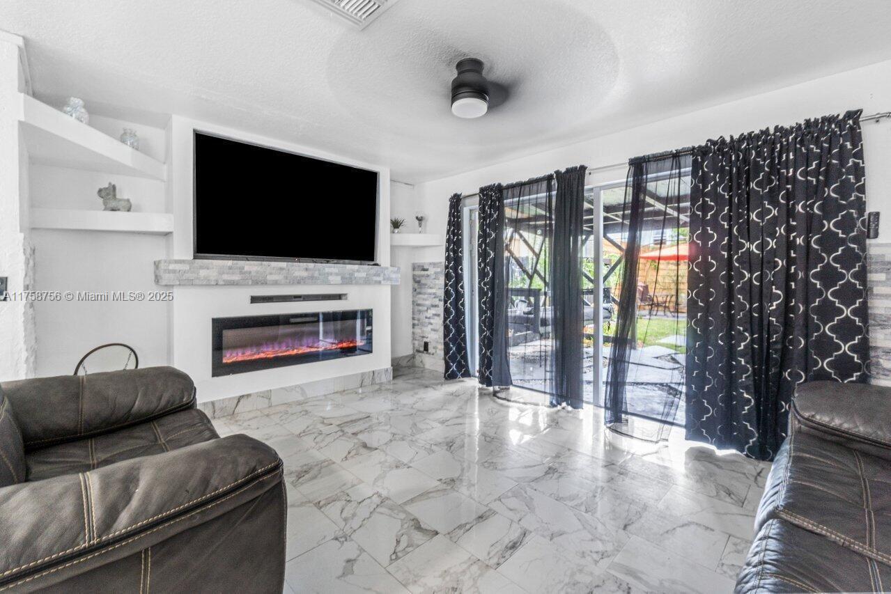 KENWOOD - Residential