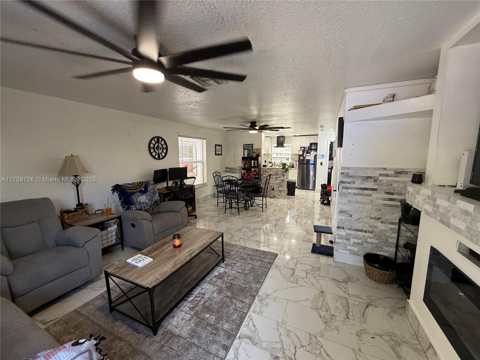 KENWOOD - Residential