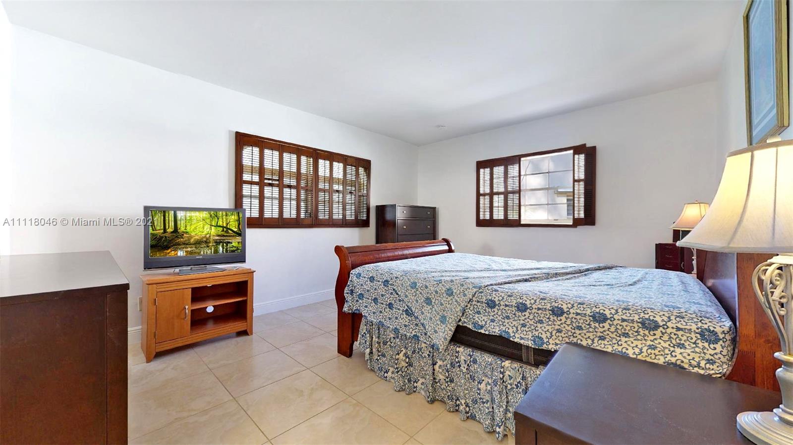 GREEN HILLS PARK WEST NO - Residential