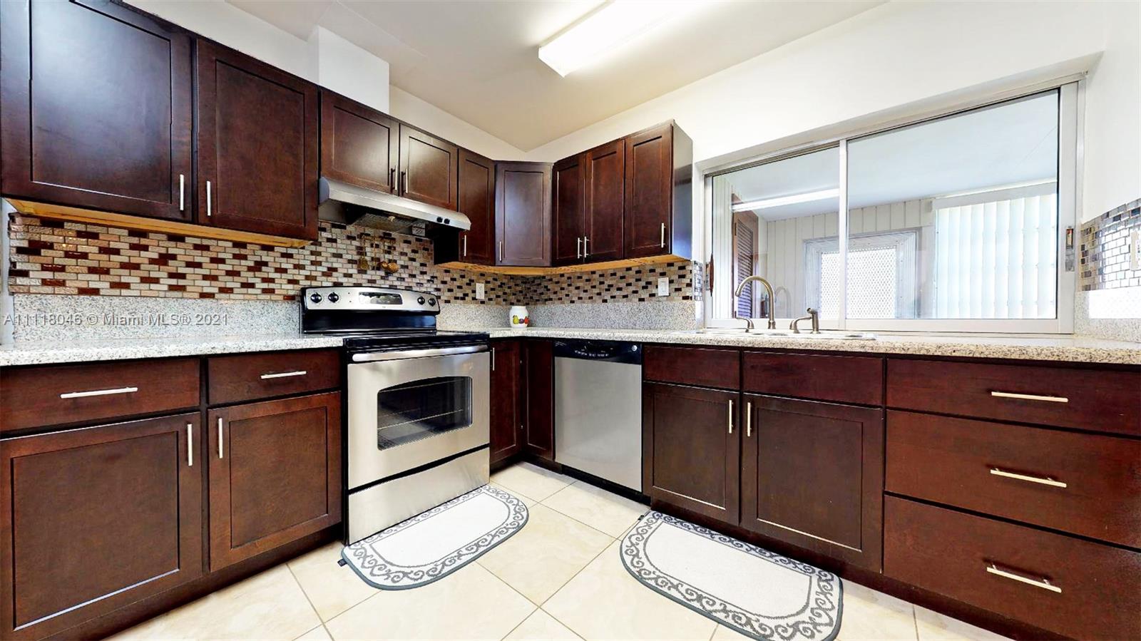 GREEN HILLS PARK WEST NO - Residential