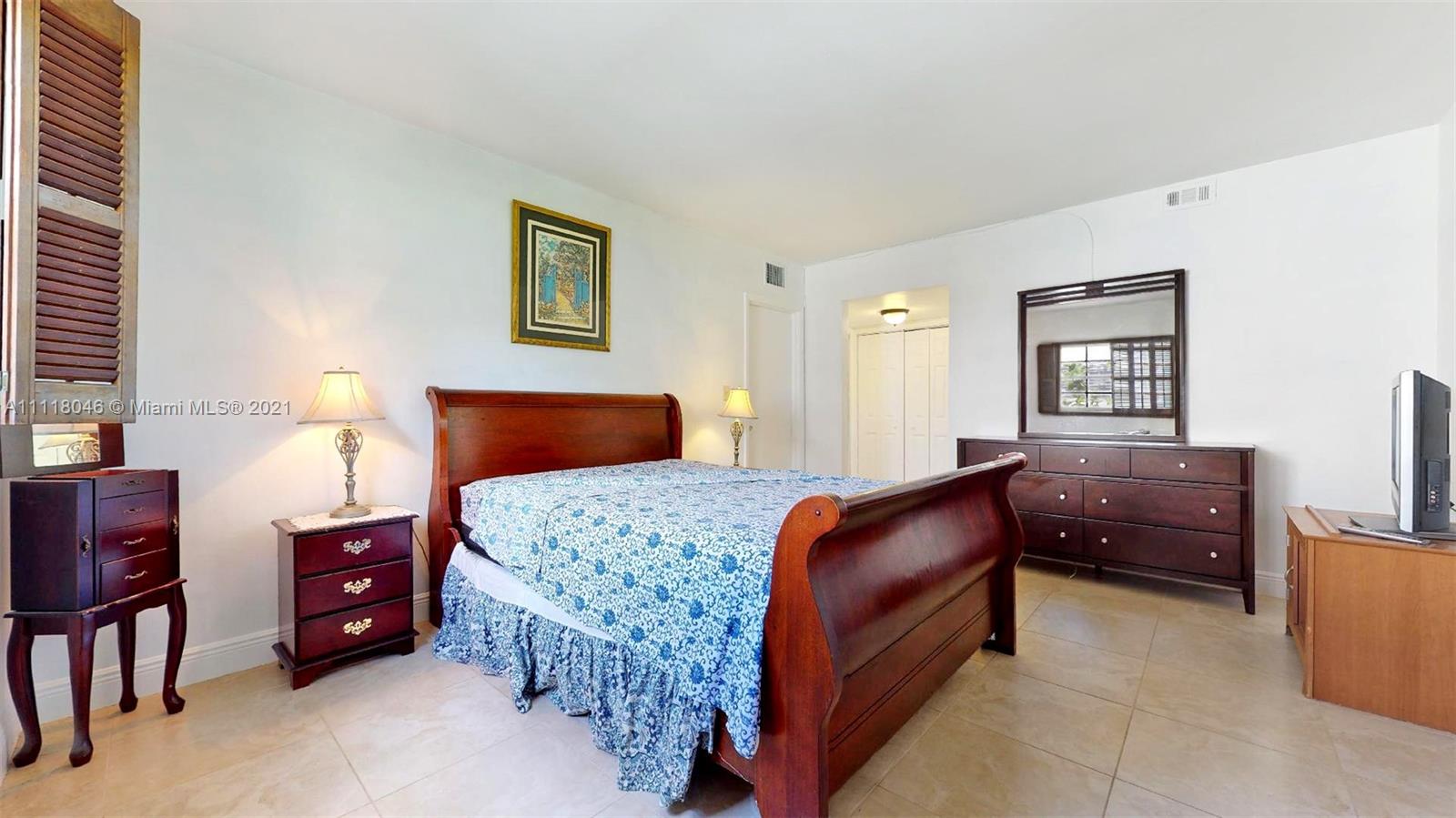 GREEN HILLS PARK WEST NO - Residential