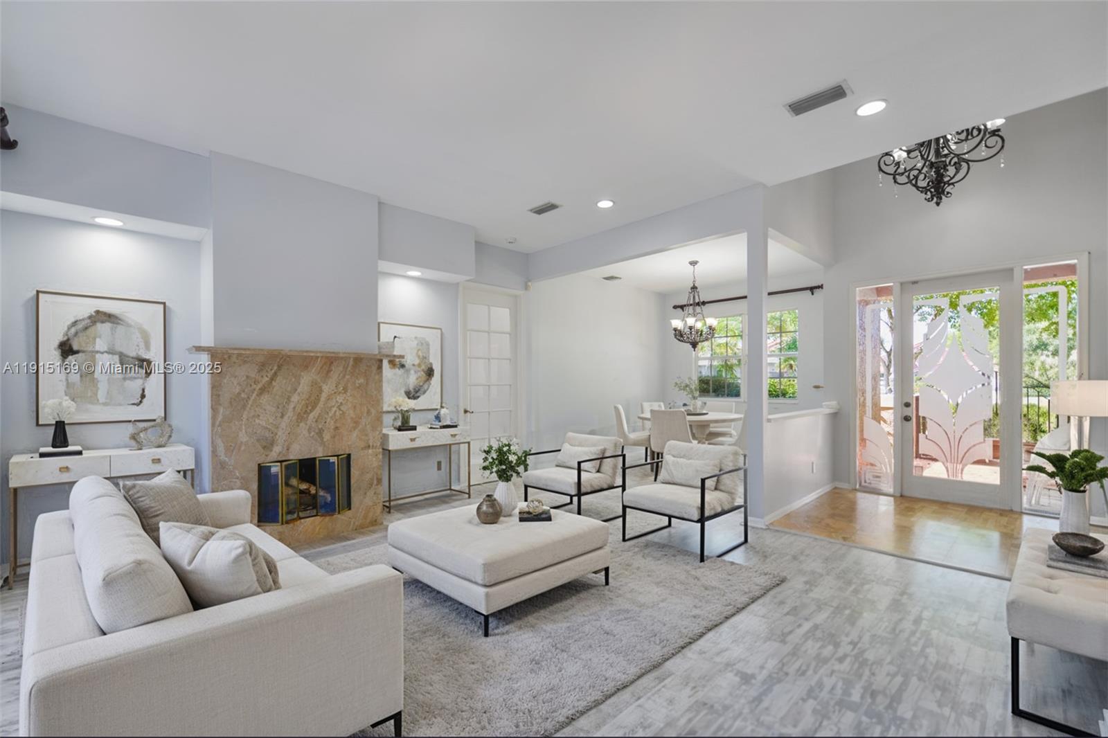 EAGLE POINT - Residential