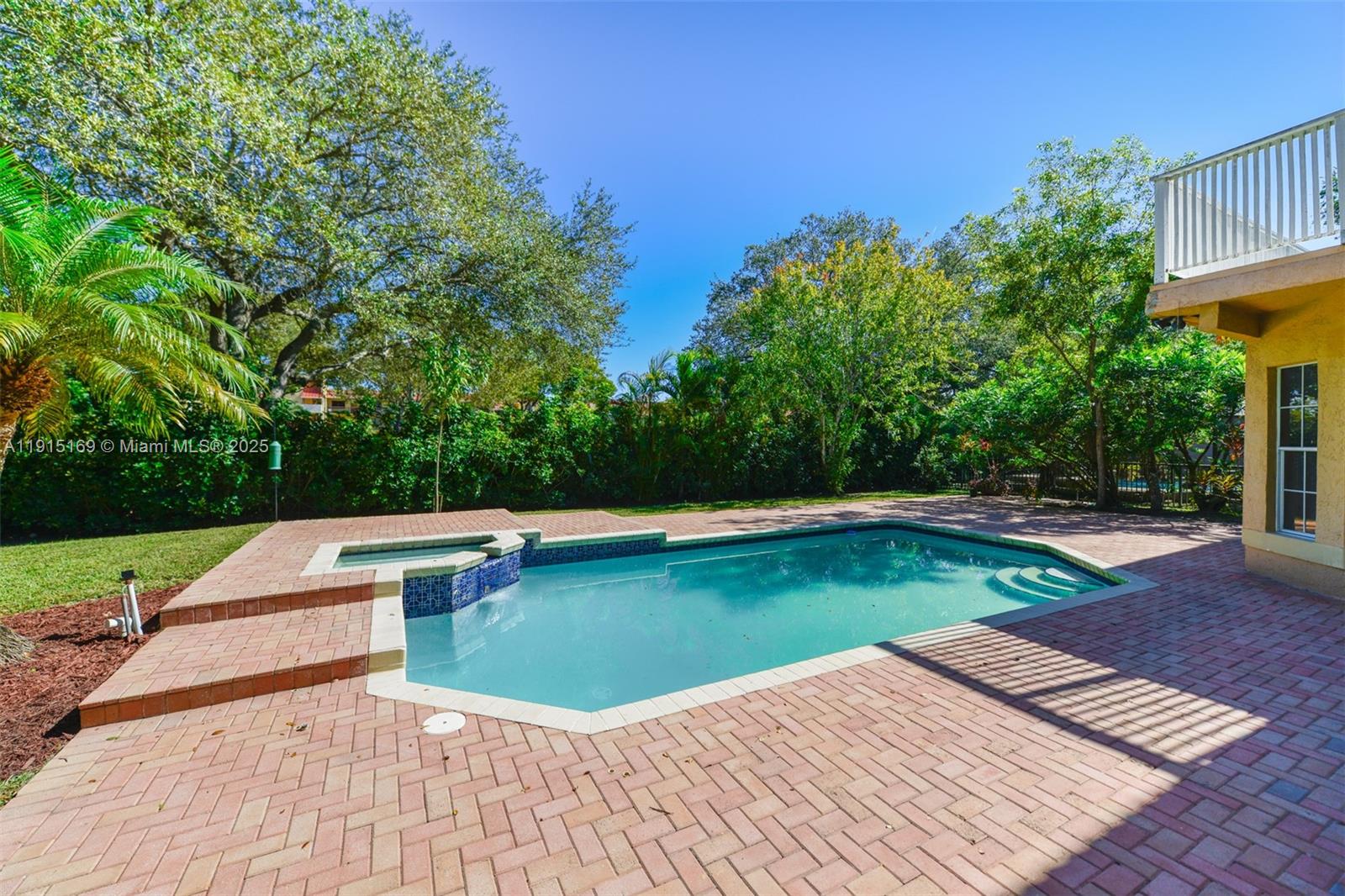 EAGLE POINT - Residential