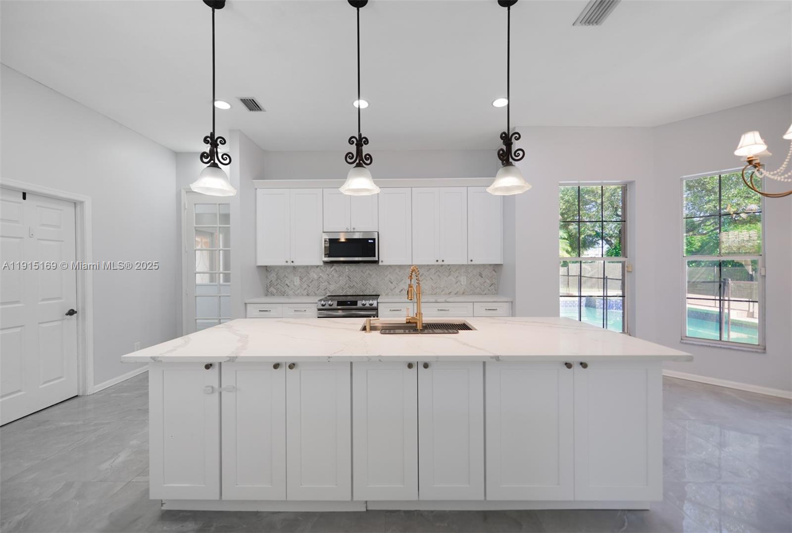 EAGLE POINT - Residential