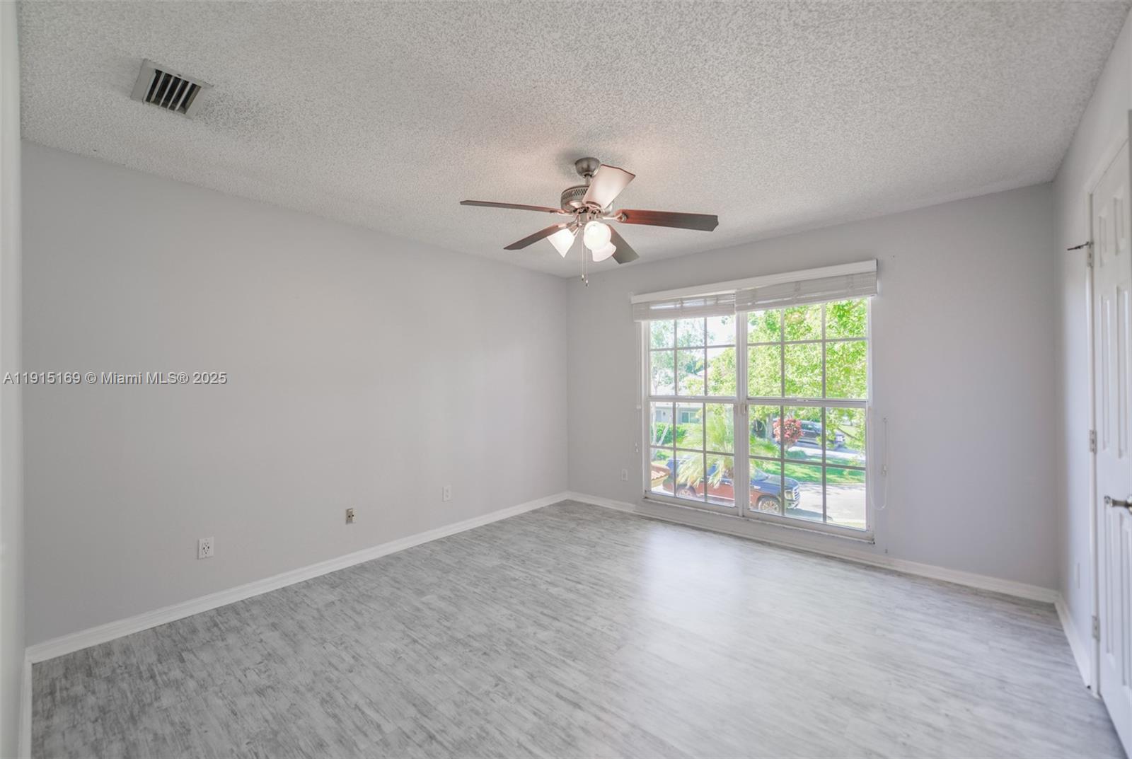 EAGLE POINT - Residential