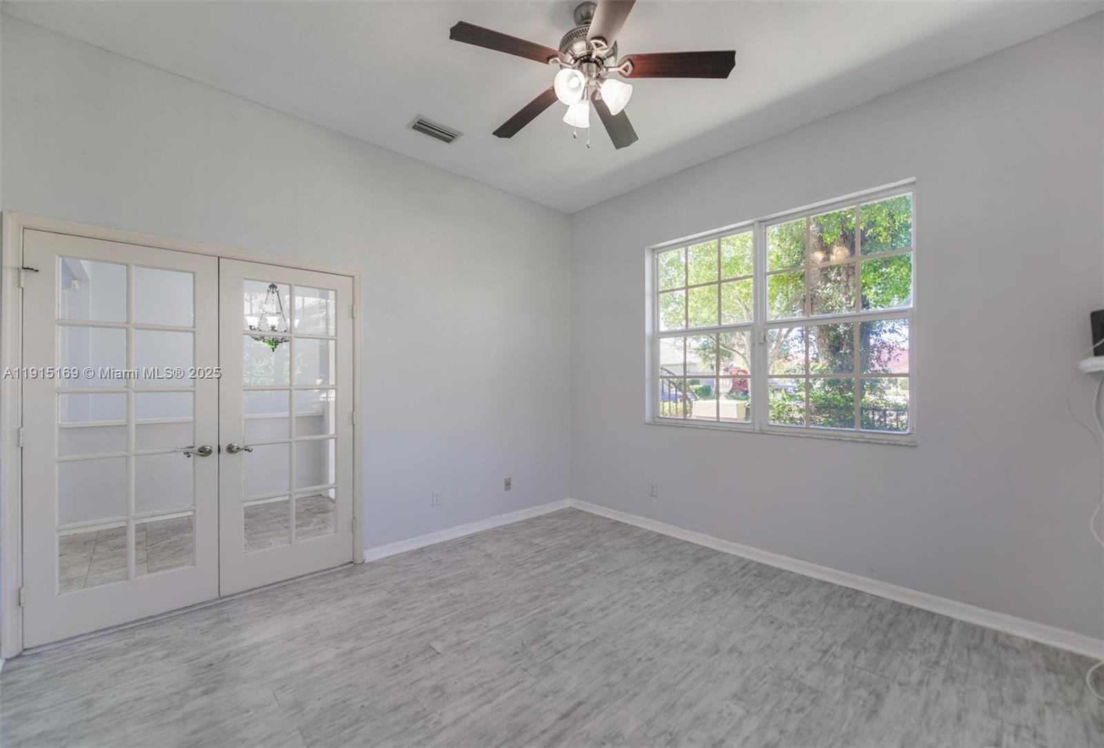 EAGLE POINT - Residential