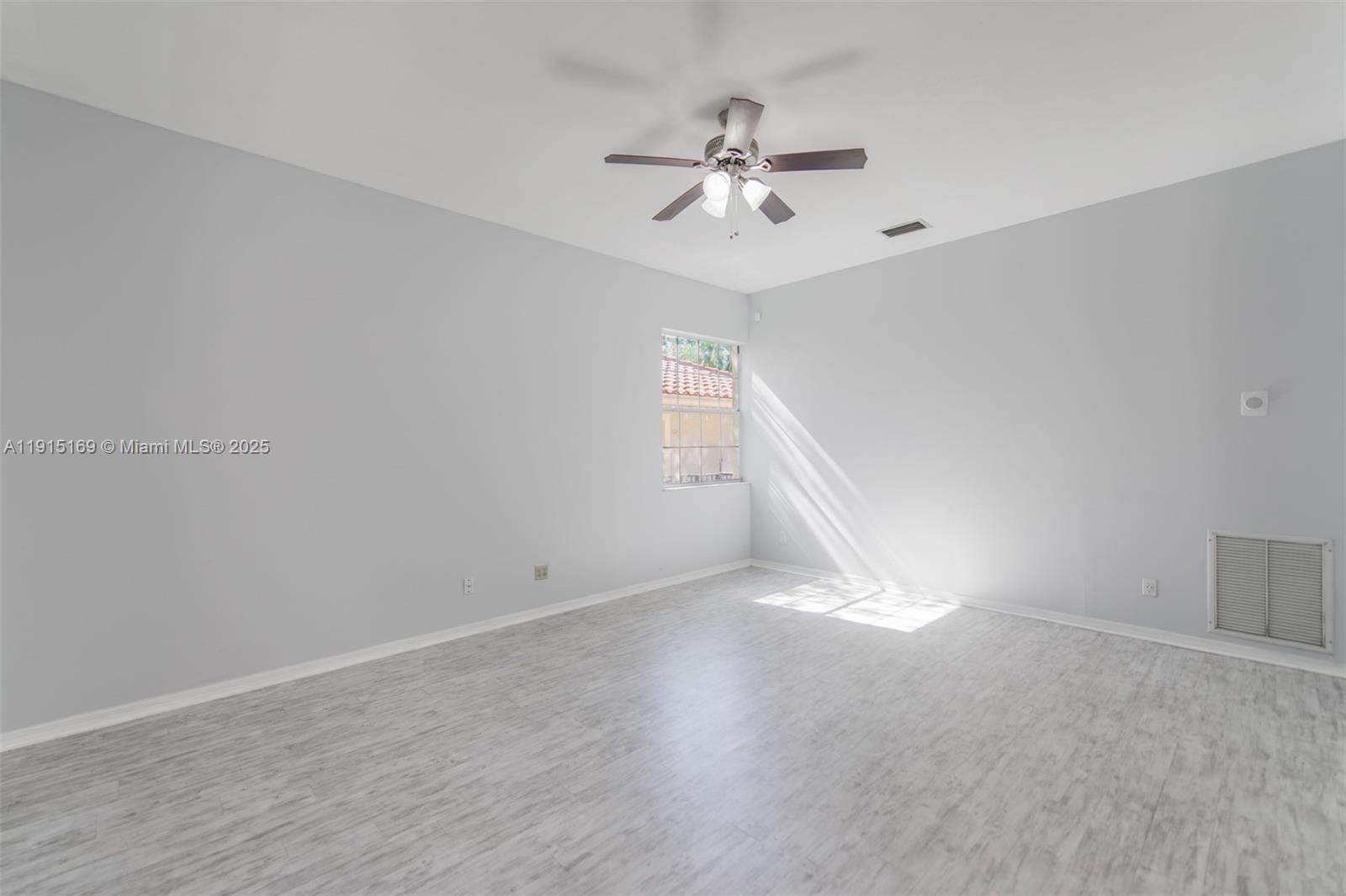 EAGLE POINT - Residential