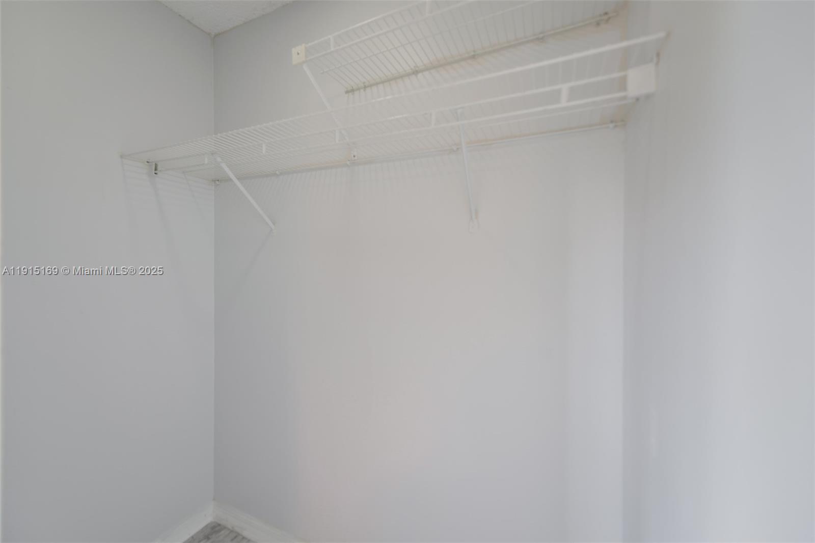 EAGLE POINT - Residential