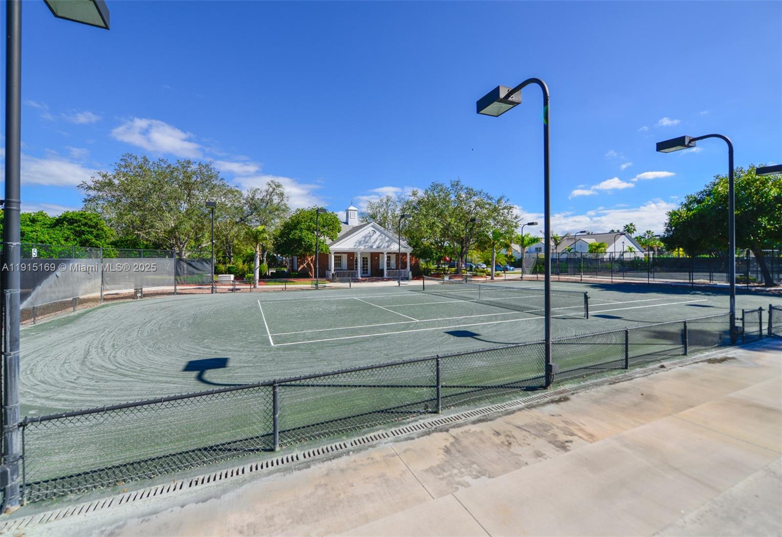 EAGLE POINT - Residential