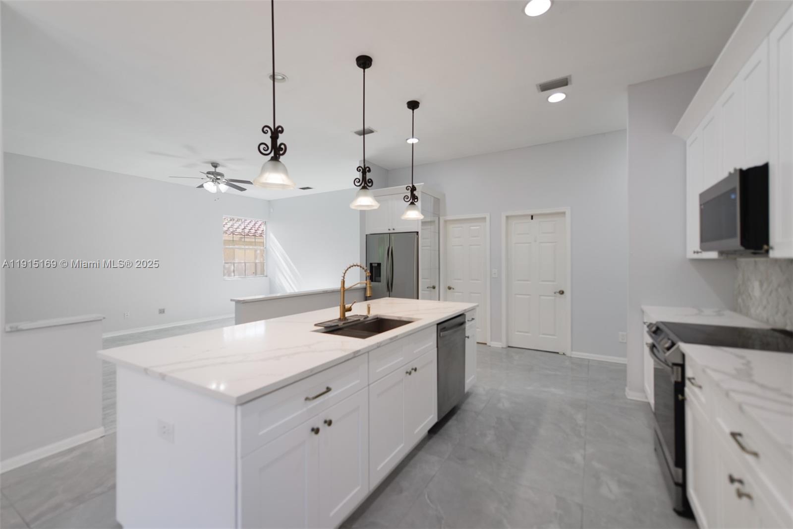 EAGLE POINT - Residential