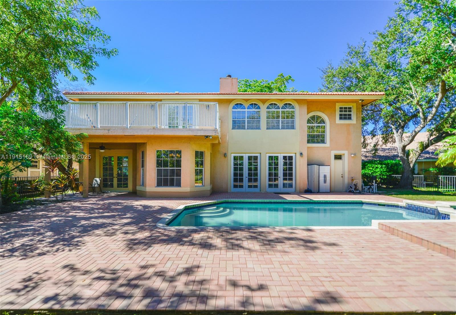 EAGLE POINT - Residential