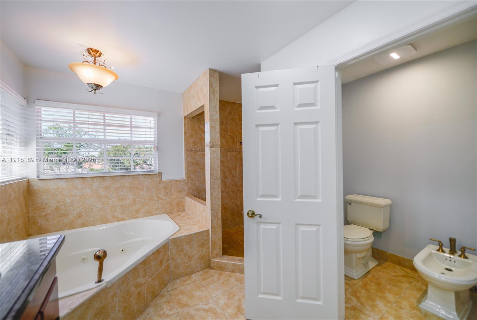 EAGLE POINT - Residential