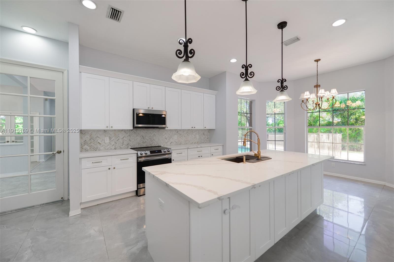 EAGLE POINT - Residential