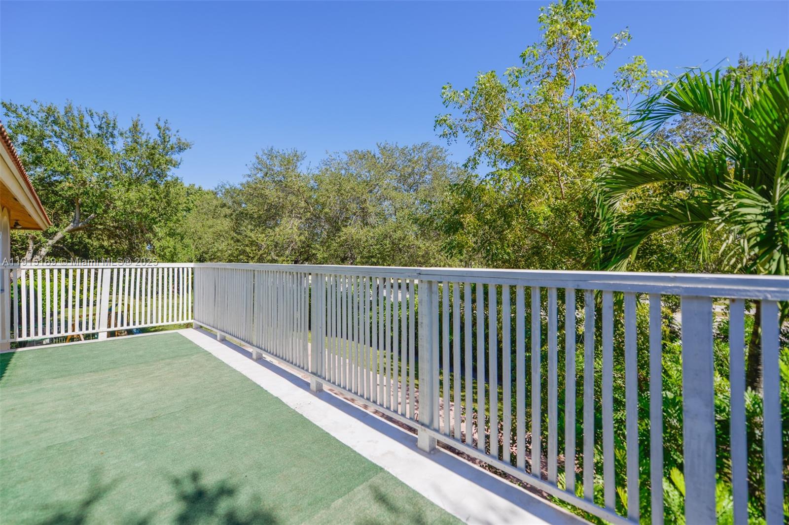 EAGLE POINT - Residential