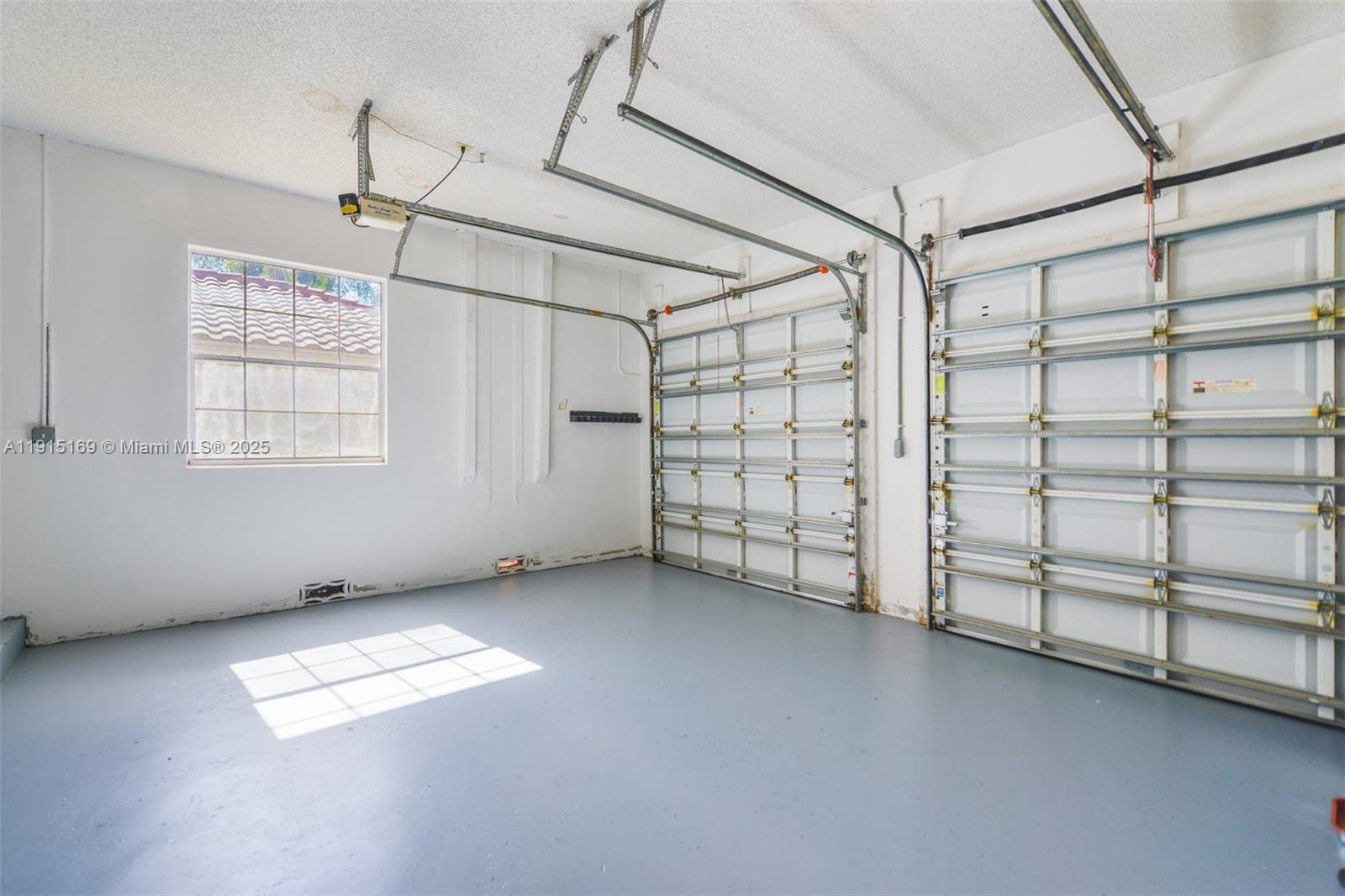 EAGLE POINT - Residential