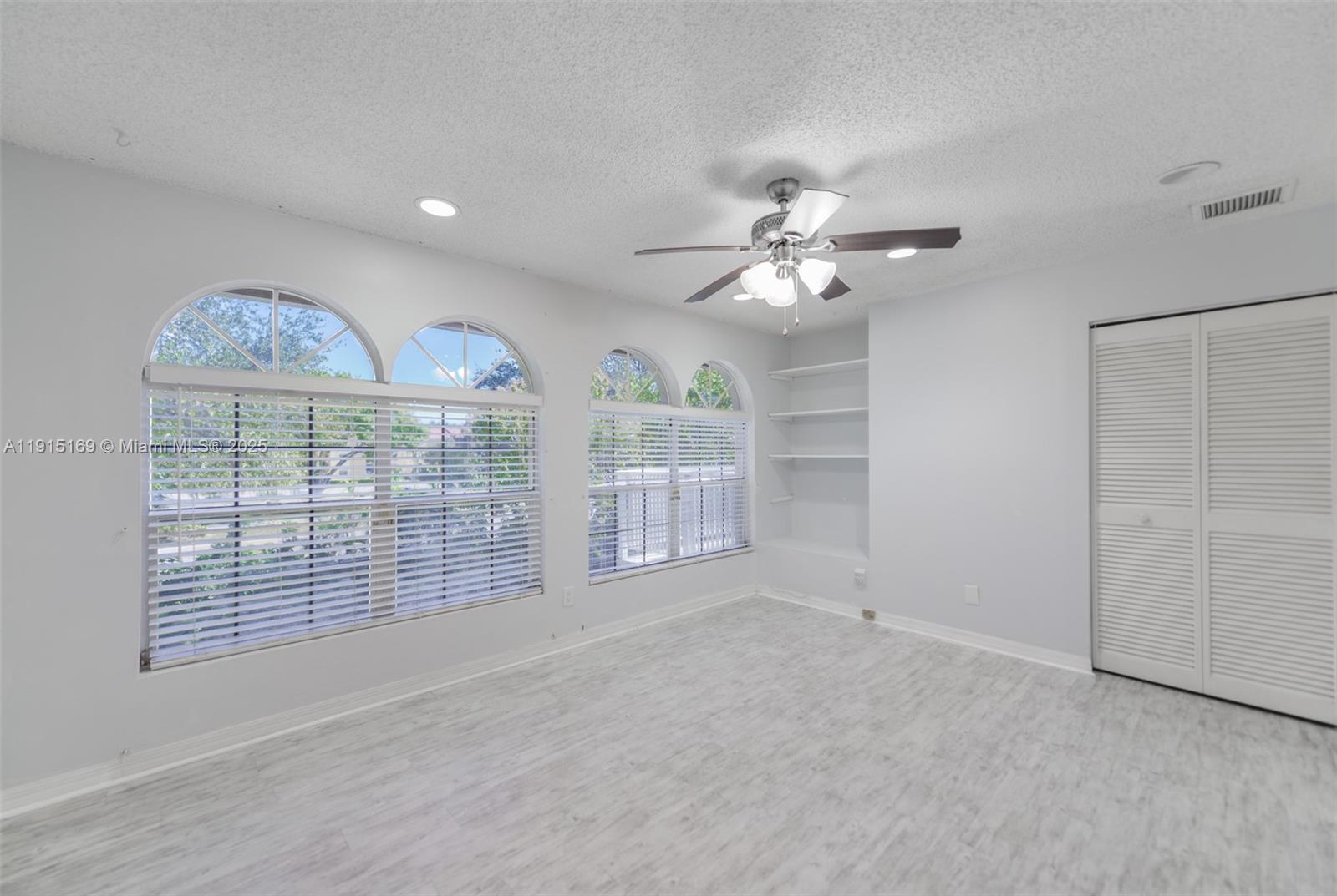 EAGLE POINT - Residential