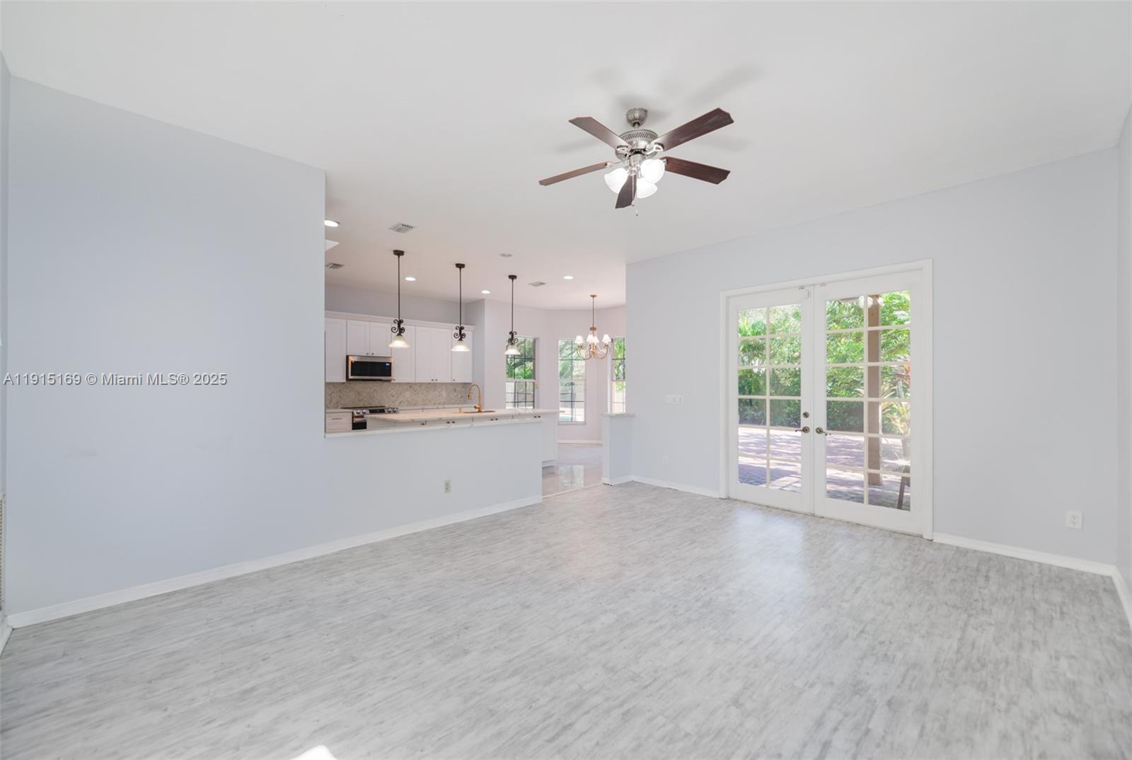 EAGLE POINT - Residential