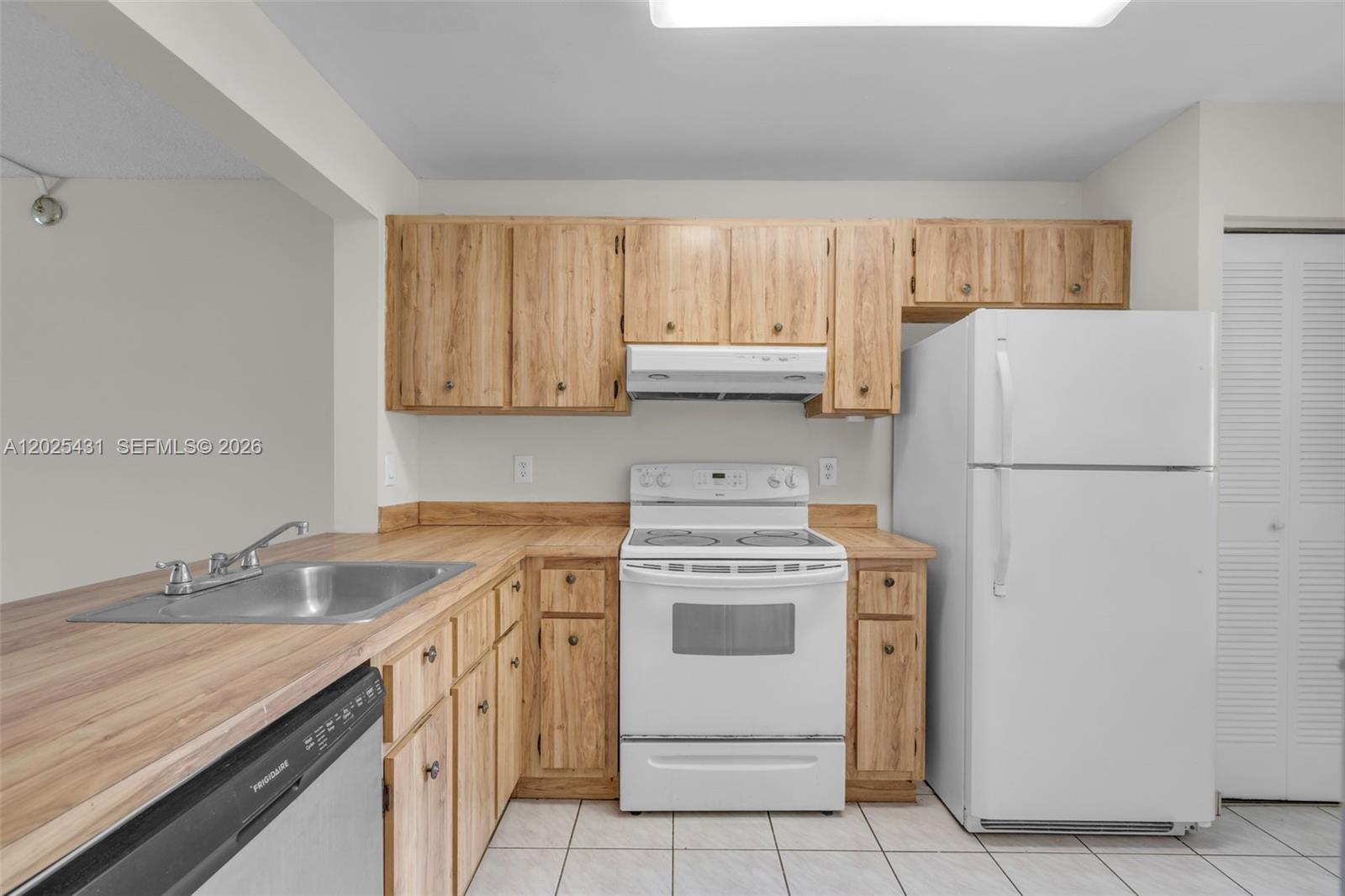 MONTEREY ONE CONDO - Residential
