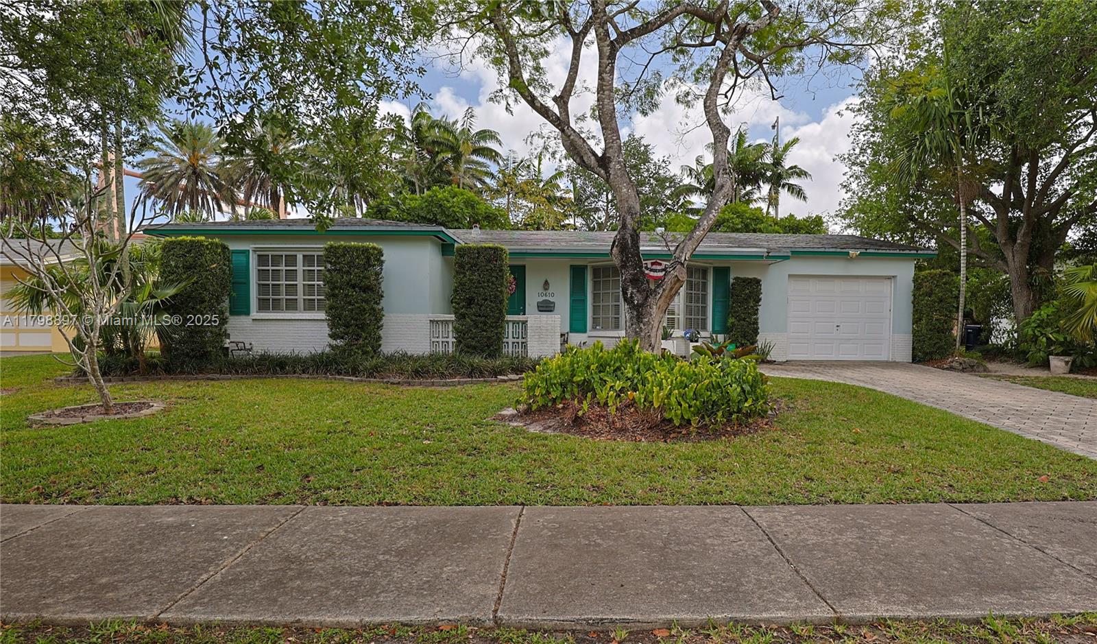Property for Sale at 10610 Sw 103rd St, Miami, Broward County, Florida - Bedrooms: 3 
Bathrooms: 2  - $890,000